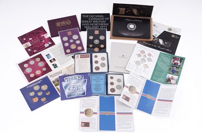 Lot 50 - A collection of Royal Mint coin sets