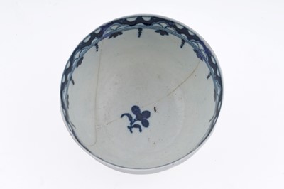 Lot 866 - Six Worcester blue and white tea bowls and saucers