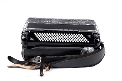 Lot 11 - A Bugari Armando Champion Cassotto 120 bass accordion