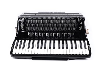 Lot 11 - A Bugari Armando Champion Cassotto 120 bass accordion