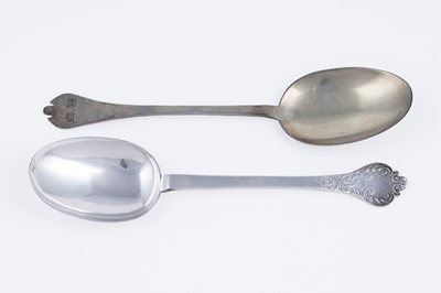 Lot 154 - Two late 17th Century silver trefid spoons