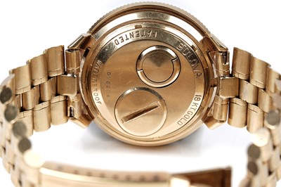 Lot 454 - Accutron Bulova Astronaut GMT: an 18ct yellow gold cased quartz wristwatch