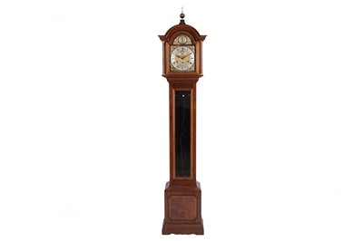 Lot 1006 - Sinclair Harding, Cheltenham: an inlaid mahogany 8-day longcase clock