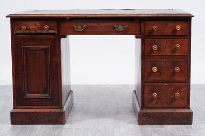 Lot 18 - A Victorian oak pedestal desk