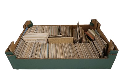Lot 101 - A large collection of postcards