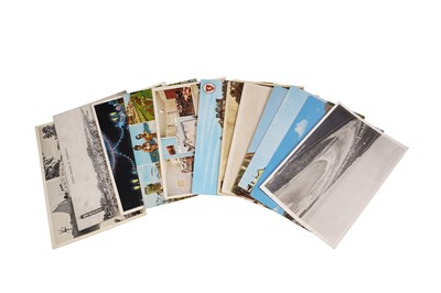 Lot 101 - A large collection of postcards