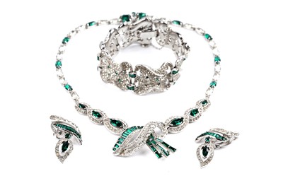 Lot 598 - Mitchel Maer: necklace, earrings and similar bracelet
