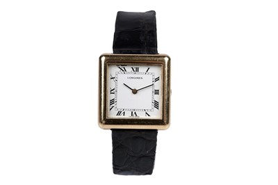Lot 447 - Longines: an 18ct yellow gold cased manual wind wristwatch