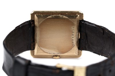 Lot 447 - Longines: an 18ct yellow gold cased manual wind wristwatch