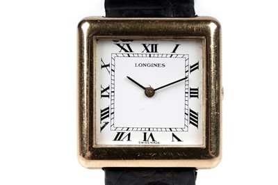Lot 447 - Longines: an 18ct yellow gold cased manual wind wristwatch