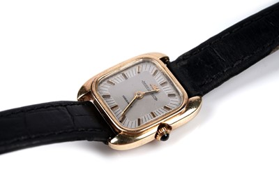 Lot 445 - Jaeger-LeCoultre Voguematic: an 18ct yellow gold cased manual wind lady's cocktail watch