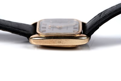 Lot 445 - Jaeger-LeCoultre Voguematic: an 18ct yellow gold cased manual wind lady's cocktail watch