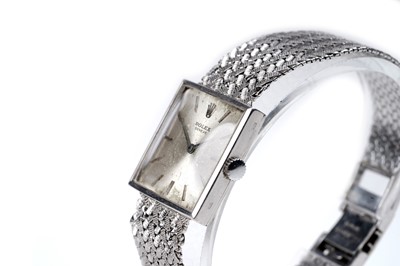 Lot 407 - Rolex: an 18ct white gold cased manual wind lady's wristwatch