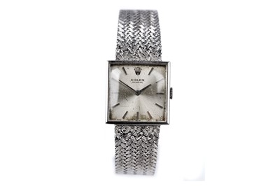 Lot 407 - Rolex: an 18ct white gold cased manual wind lady's wristwatch