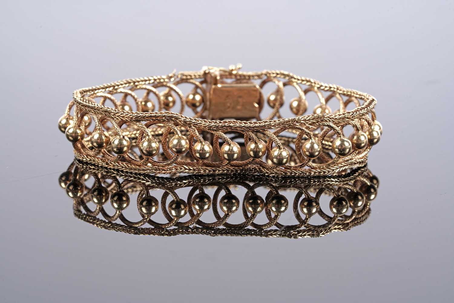 Lot 116 - A 1970's Postmodernist style 18ct gold bracelet