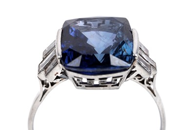 Lot 525 - An Art Deco Burmese sapphire and diamond ring