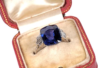 Lot 525 - An Art Deco Burmese sapphire and diamond ring