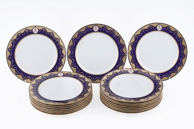 Lot 871 - Eighteen Minton armorial dinner plates