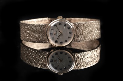 Lot 426 - Omega: a 9ct yellow gold cocktail watch