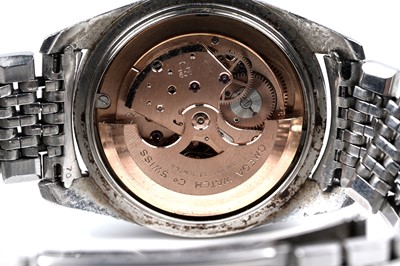 Lot 437 - Omega Seamaster: a stainless steel cased automatic wristwatch