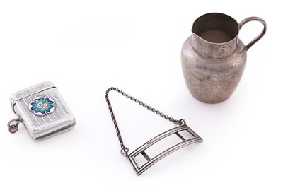 Lot 254 - An Edwardian small silver cream jug; and other items
