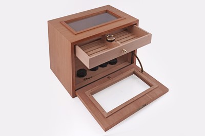 Lot 166 - A Salvador Vila ‘Las Vegas’ Humidor