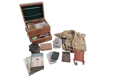 Lot 182 - A selection of fishing tackle