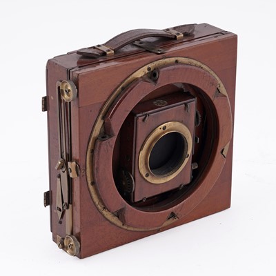 Lot 129 - A Thornton Pickard ‘Ruby’ mahogany and brass plate camera