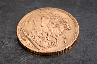 Lot 250 - An Elizabeth II 1976 gold sovereign