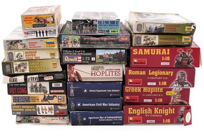 Lot 883 - A collection of twenty seven figural model kits