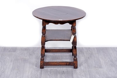 Lot 1 - Titchmarsh & Goodwin: an ‘RL.87’ oak tavern table