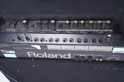 Lot 180 - A Roland KC-550 keyboard amplifier