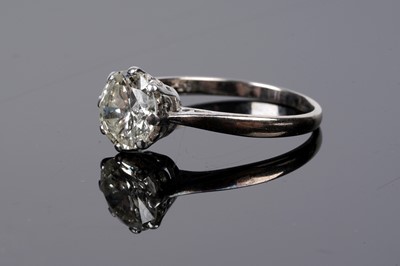 Lot 532 - A single stone diamond ring