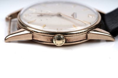 Lot 448 - Longines: a 9ct yellow gold cased manual wind wristwatch