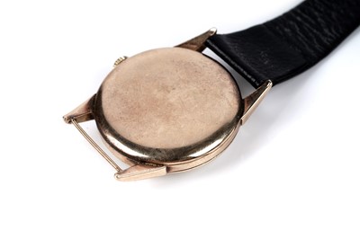 Lot 448 - Longines: a 9ct yellow gold cased manual wind wristwatch