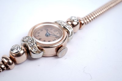 Lot 459 - Glycine Watch Co: a 14ct rose gold cased cocktail watch