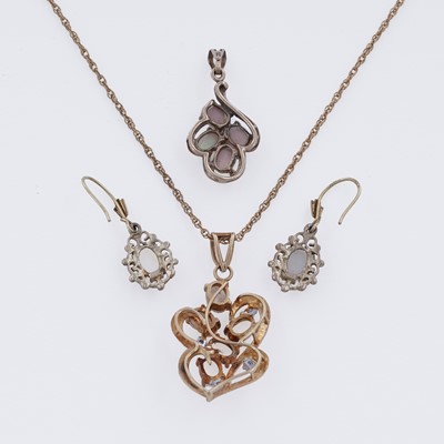 Lot 45 - Contemporary opal jewellery, including: an 18ct gold opal and diamond pendant necklace