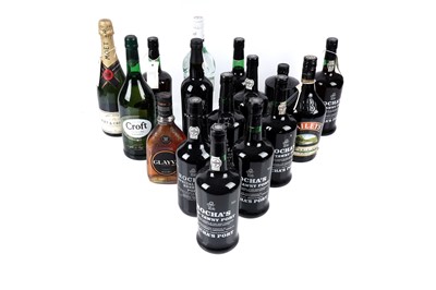 Lot 29 - A collection of alcohol