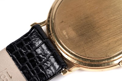 Lot 432 - Omega: an 18ct yellow gold cased quartz wristwatch