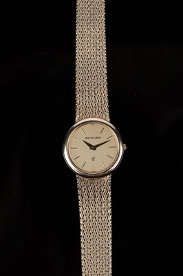 Lot 443 - Bueche Girod: a 9ct yellow gold quartz lady's cocktail watch
