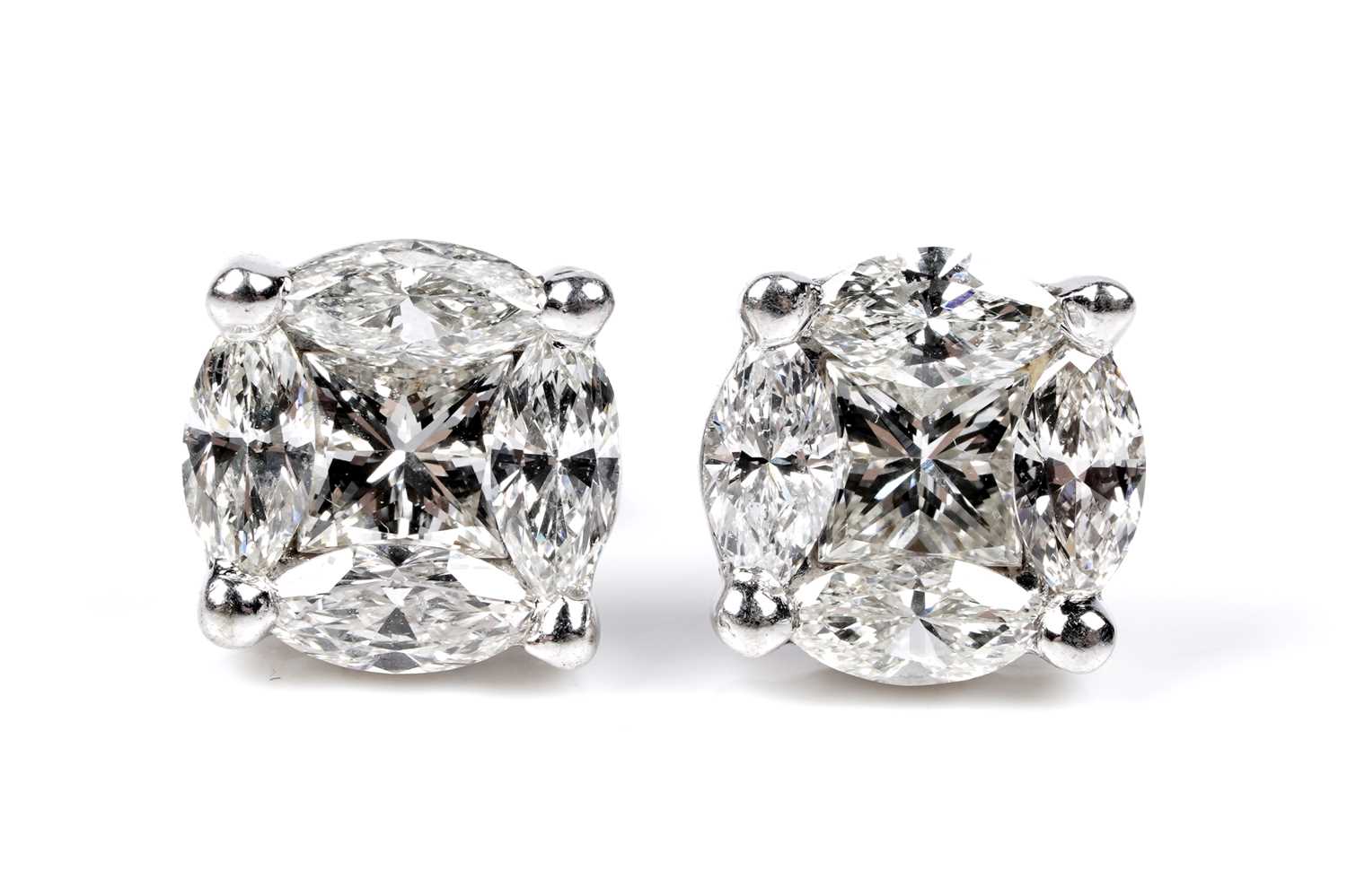 Lot 545 - A pair of diamond earrings
