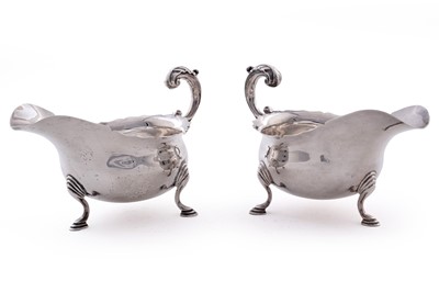 Lot 87 - A pair of George V silver sauceboats