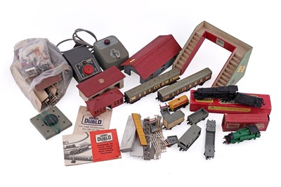 Lot 929 - A collection of Hornby Dublo 00-gauge model railway; and other items