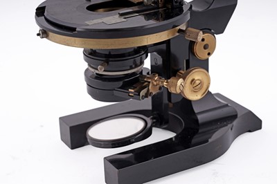 Lot 127 - An Ernst Leitz Wetzlar microscope