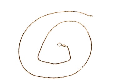 Lot 120 - An 18ct gold box link neck chain