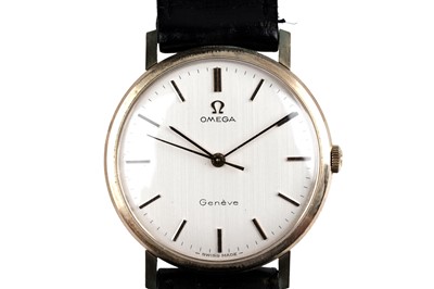 Lot 257 - An Omega gold cased wristwatch