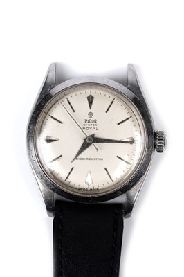 Lot 419 - Tudor Oyster Royal: a steel cased manual wind wristwatch