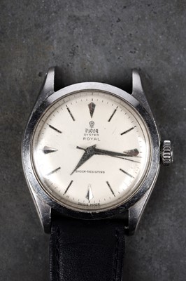 Lot 419 - Tudor Oyster Royal: a steel cased manual wind wristwatch