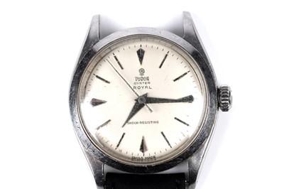 Lot 419 - Tudor Oyster Royal: a steel cased manual wind wristwatch