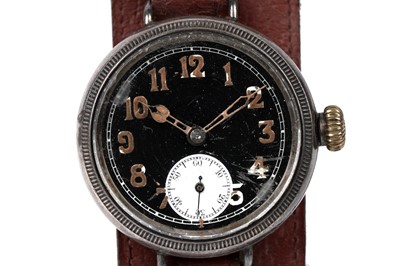 Lot 461 - A First World War period silver cased trench watch